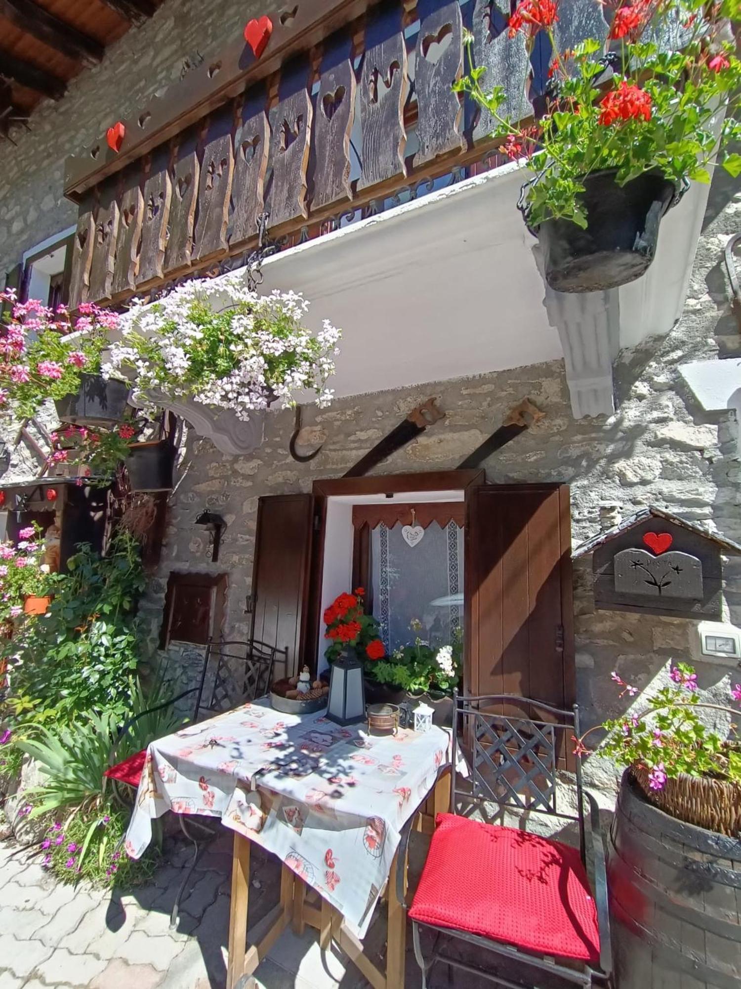 Le Grenier De Olga E Mario Daire Pré-Saint-Didier Dış mekan fotoğraf